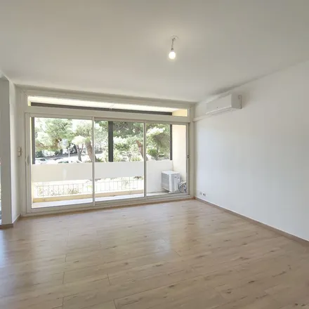 Image 1 - 6bis Rue Maurice Clavel, 34540 Balaruc-les-Bains, France - Apartment for rent