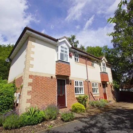 Rent this 2 bed townhouse on Redhouse Lane in Leeds, LS7 4RA