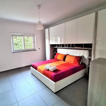 Rent this 2 bed house on 94013 Leonforte EN