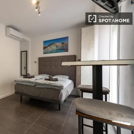 Rent this studio apartment on Carrer de la Florista in 96, 46015 Valencia