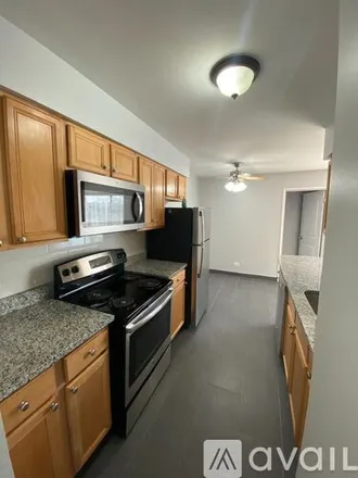 Image 3 - 7545 N Winchester Ave, Unit 404 - Apartment for rent