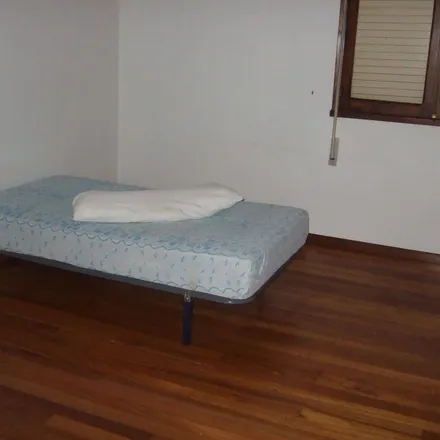 Rent this 3 bed apartment on Mercarroupa in Avenida Eduardo Vicenti, 36940 Cangas