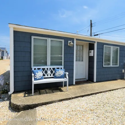 Buy this 2 bed house on 29 East Pelican Way in Dover Beaches North, Toms River