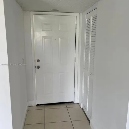 Image 6 - South Lyons Road, Pompano Beach, FL 33309, USA - Apartment for rent