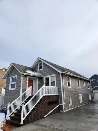 Rent this 2 bed house on 226 East Pine Street in City of Long Beach, NY 11561