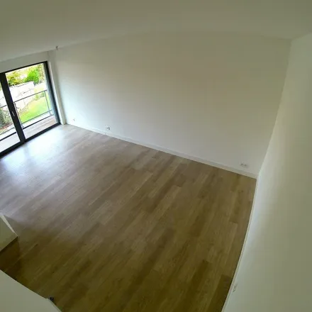 Rent this 2 bed apartment on Rue Guy Moquet in 59420 Mouvaux, France