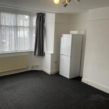 Rent this 2 bed apartment on The Rise in London, NW10 0NG