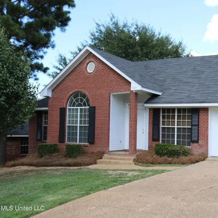Buy this 3 bed house on 704 Oak Lawn Lane in Country Club Woods, Ridgeland
