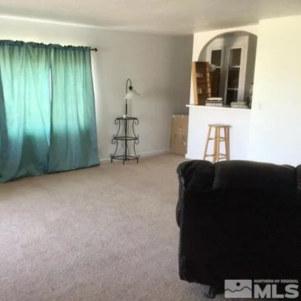 Image 5 - 2705 Esmeralda Avenue, Silver Springs, NV 89429, USA - Apartment for sale