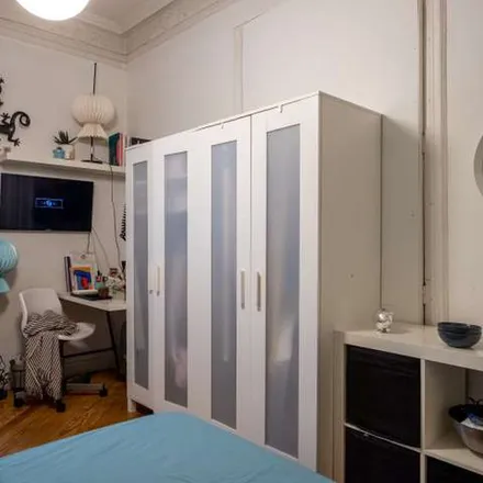 Rent this 9 bed apartment on Madrid in Librería Bárdon, Plaza de San Martín