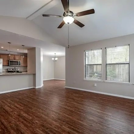 Image 7 - 21 Sawmill Grove Lane, Grogan's Mill, The Woodlands, TX 77380, USA - Townhouse for sale