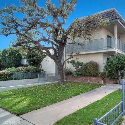 Rent this 2 bed townhouse on Santa Monica Place South in Santa Monica, CA 90404