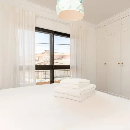 Rent this 5 bed house on 2750-698 Distrito da Guarda