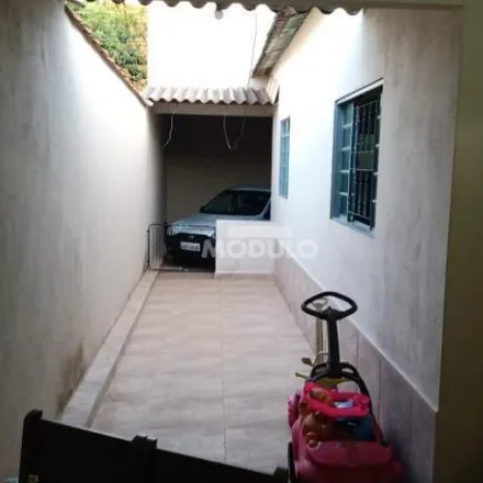 Image 1 - Avenida Iraque, Laranjeiras, Uberlândia - MG, 38410-232, Brazil - House for sale