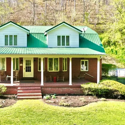 Buy this 4 bed house on 605 Chloe Road in Pikeville, KY 41501