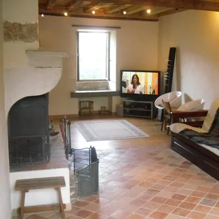 Rent this 2 bed house on 21350 Soussey-sur-Brionne