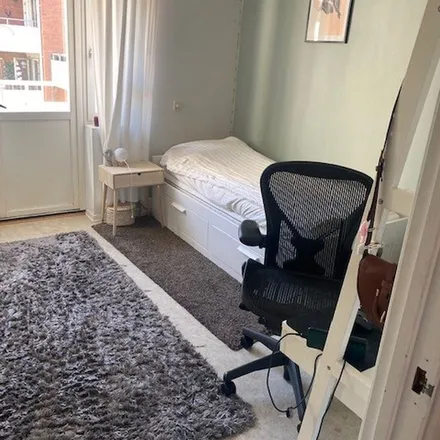 Rent this 4 bed apartment on Deep in Henrik Smithsgatan, 211 56 Malmo