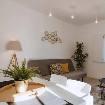Rent this 2 bed apartment on Rua da Estação in 2510-046 Óbidos, Portugal