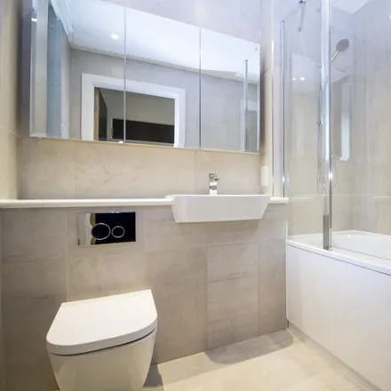 Image 4 - Cardamom Court, Blair Street, London, E14 0NY, United Kingdom - Apartment for rent