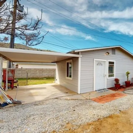 Buy this 1 bed house on 2152 Commercial Avenue in Lake Isabella, Kern County