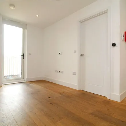 Image 4 - Haart, 121 South End, London, CR9 1AR, United Kingdom - Apartment for rent