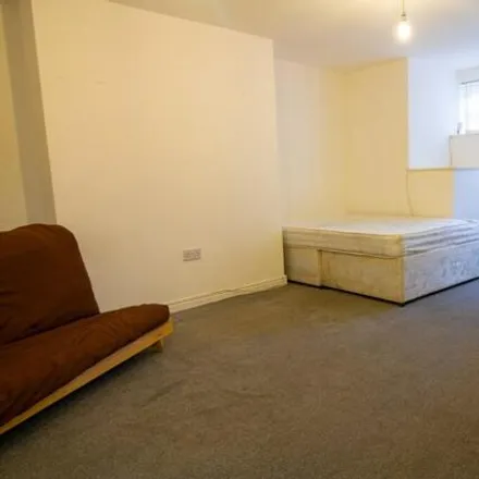Rent this studio apartment on Back Edinburgh Road in Leeds, LS12 3RF