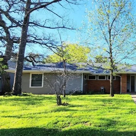 Rent this 3 bed house on 1905 West Oak Street in Denton, TX 76201