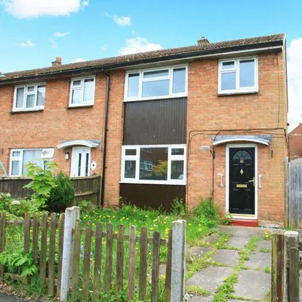 Rent this 3 bed townhouse on unnamed road in Hills Lane, Madeley