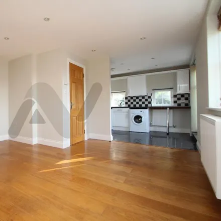 Rent this 1 bed apartment on Park Road in London, EN4 9QR