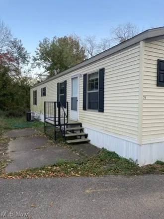 Buy this studio apartment on 525 25th Street Northwest in East Brookfield, Massillon