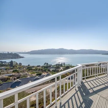 Image 4 - 64 Via Paraiso West, Hilarita, Tiburon, CA 94920, USA - House for sale