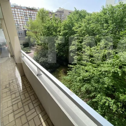 Rent this 3 bed apartment on 90 Avenue Daumesnil in 75012 Paris, France