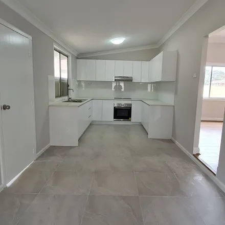 Image 4 - Cabramatta Road, Cabramatta NSW 2166, Australia - Apartment for rent