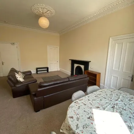 Rent this 5 bed apartment on Polwarth Gardens in City of Edinburgh, EH11 1LJ
