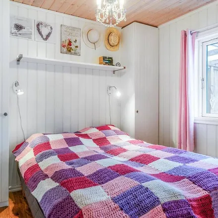 Image 5 - 451 95, Sweden - House for rent