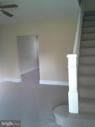 Image 3 - 2827 Sunset Drive, Baltimore, MD 21223, USA - Townhouse for sale
