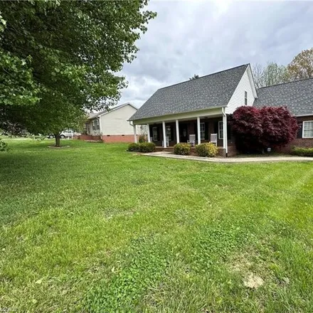 Buy this 3 bed house on 209 Lake Drive in Mocksville, NC 27028