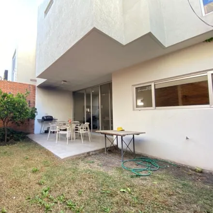 Buy this studio house on Avenida Hacienda Santa Fe in Delegaciön Santa Rosa Jáuregui, 76100