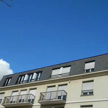 Image 6 - 26 Place des Épars, 28000 Chartres, France - Apartment for rent