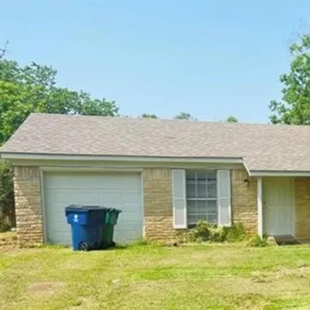 Rent this 4 bed house on 224 Stuart St in Richwood, Texas