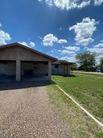 Image 2 - 304 Gardner Street, Woodsboro, Refugio County, TX 78393, USA - House for rent