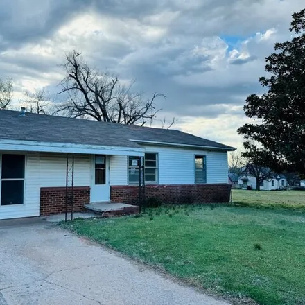 Buy this 2 bed house on 1008 North 5th Street in Perry, OK 73077