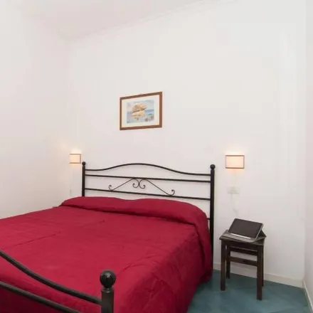 Image 4 - SS270 dell'Ischia Verde (parcheggio), SPex SS270, 80074 Bagni NA, Italy - Apartment for rent