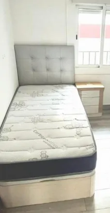 Rent this 3 bed room on Nails Sara Arias in Carrer de l'Estatut, 08740 Sant Andreu de la Barca