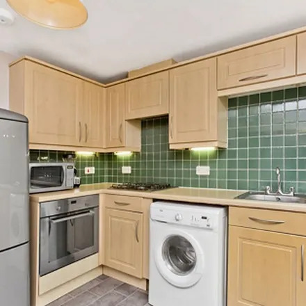 Image 4 - 6 Dicksonfield, City of Edinburgh, EH7 5ND, United Kingdom - Apartment for rent