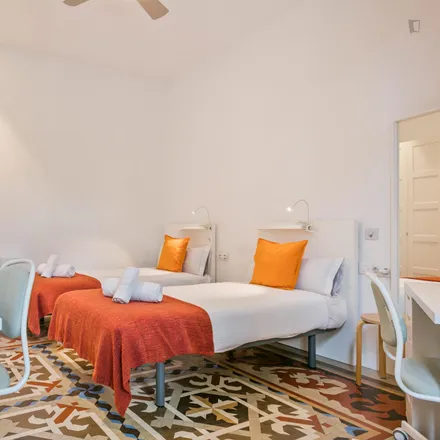 Rent this 3 bed room on Carrer de Balmes in 45, 47