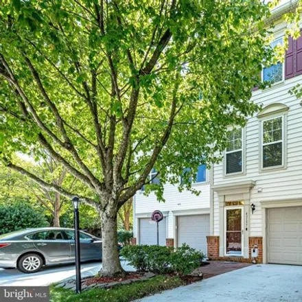 Rent this 2 bed townhouse on 4391 Huntsman Square in Broadlands, Loudoun County