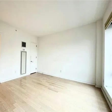 Image 6 - 334 East 23rd Street, New York, NY 10010, USA - Condo for sale