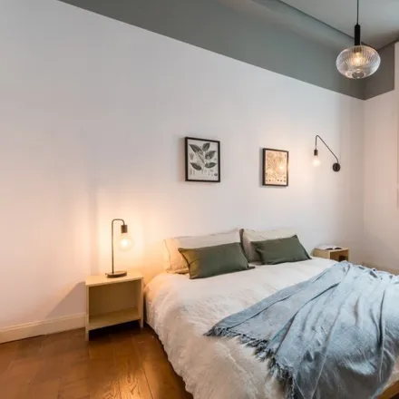 Rent this 1 bed apartment on Instituto de Educación Secundaria San Isidro in Calle del Duque de Alba, 28012 Madrid
