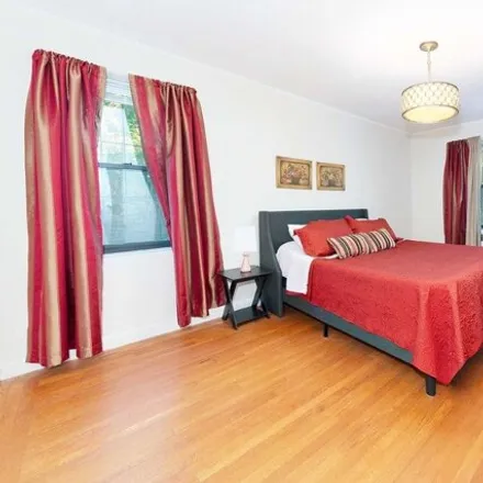 Image 9 - Riverdale Avenue, New York, NY 10463, USA - Apartment for sale